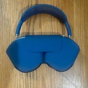 Apple Blue AirPods Max